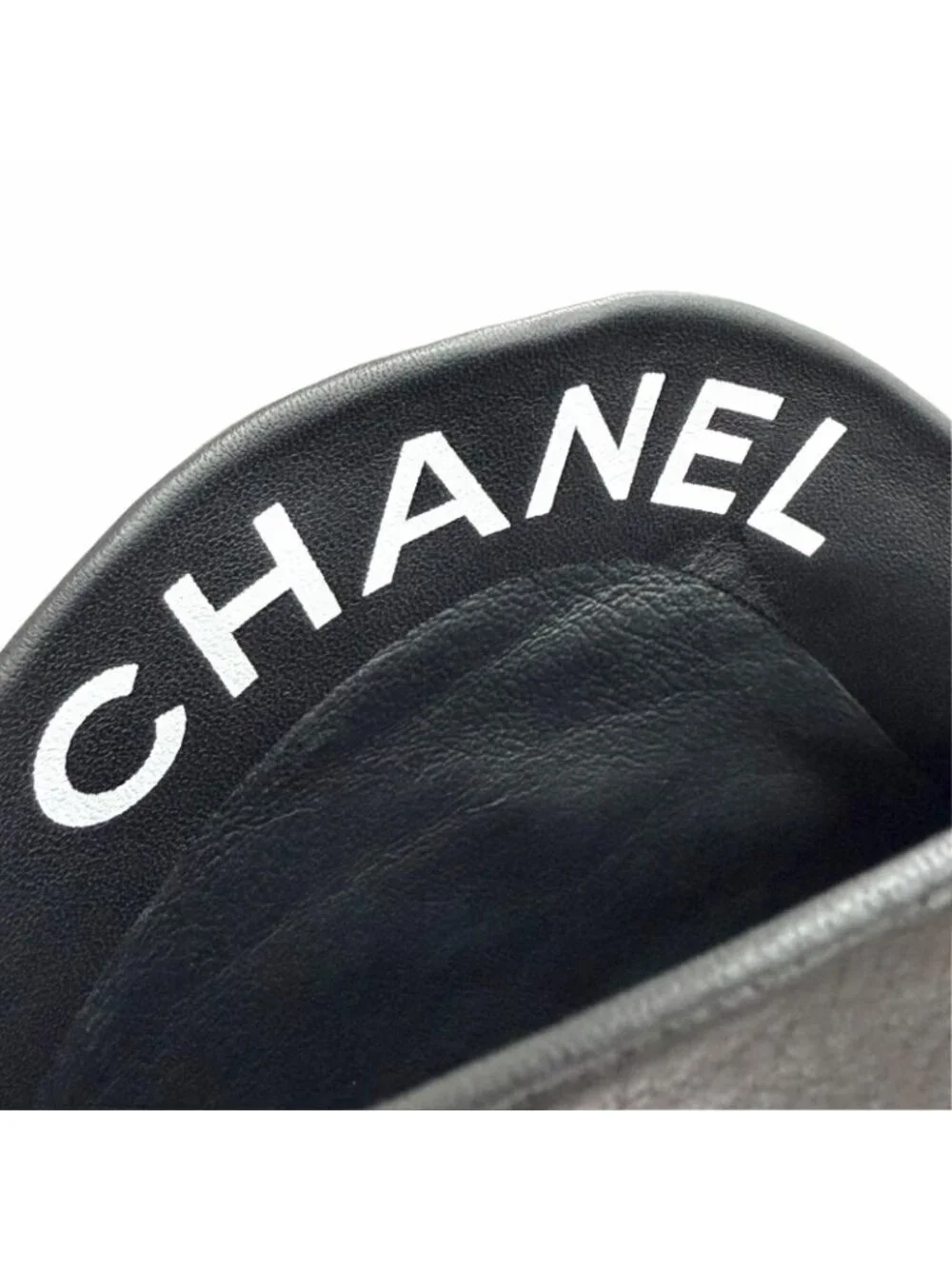 Chanel CC Logo Stitch Middle Leather Boots Jockey Black
